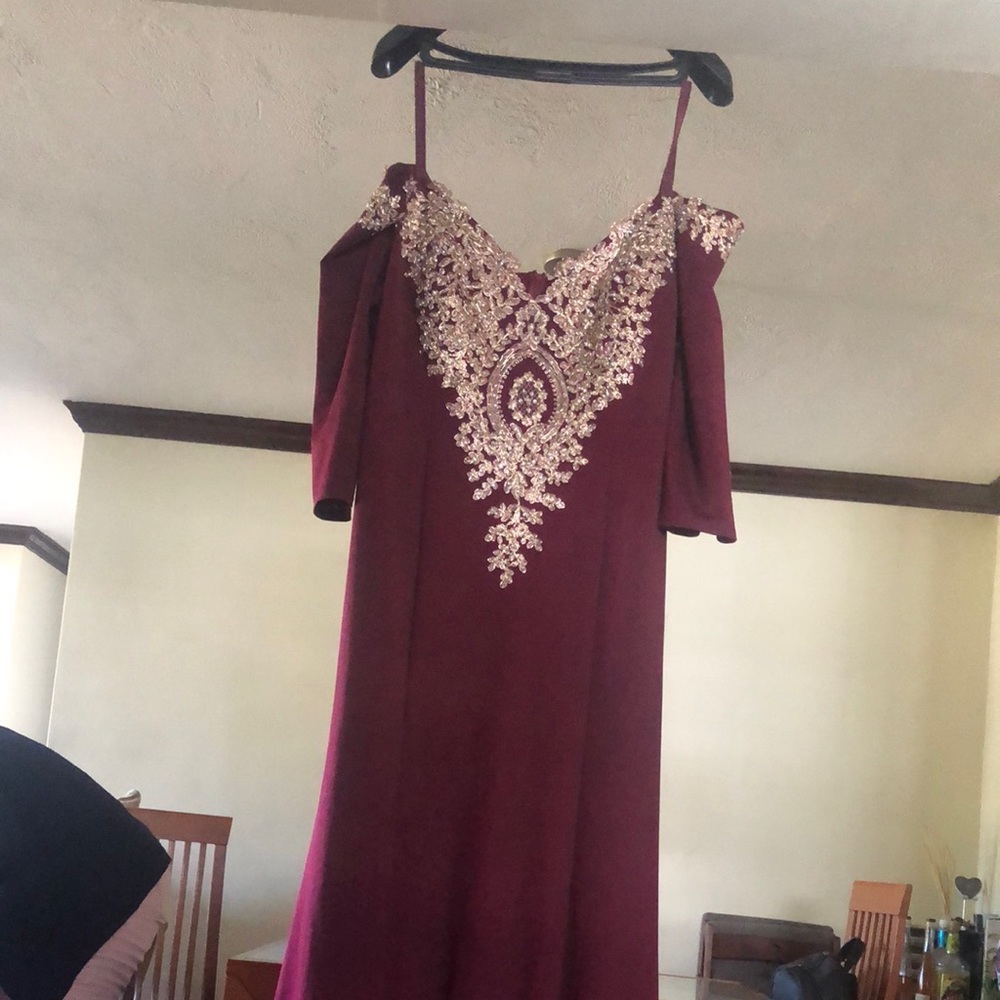 Elegant Party Dress or Gown. Floor length. Deep Red